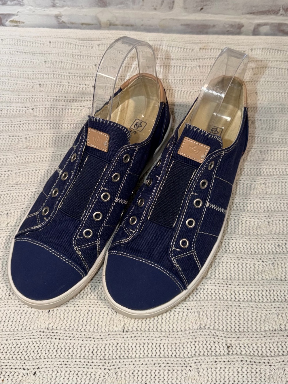 Women’s Slip-On Canvas Sneakers - Navy